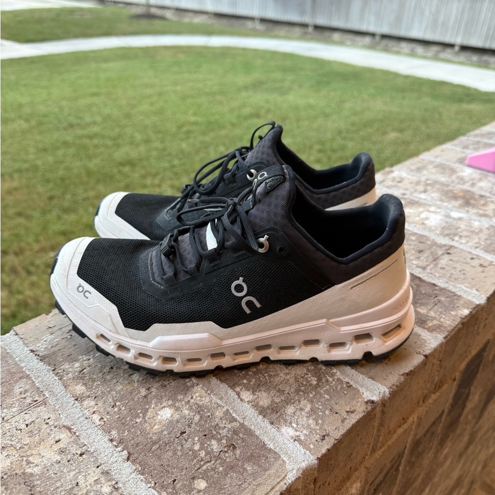 On Cloud Running Black and White Athletic Shoes